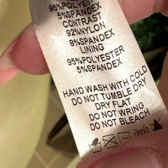 - PRIVY BLACK SHEER LACE PLUNGING SLEEVELESS THONG BODYSUIT SIZE SMALL - Picture 9 of 12